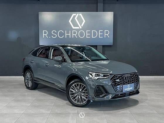 AUDI Q3 2.0 40 TFSI GASOLINA SPORTBACK PERFORMANCE BLACK QUATTRO TIPTRONIC